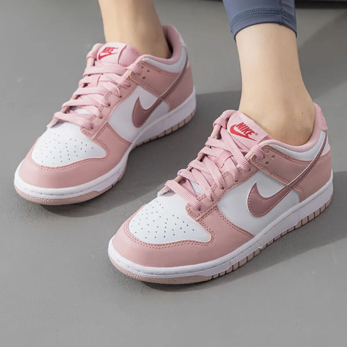 Подростковые кроссовки Nike Dunk Pink Low Velvet Sakura Pink GS