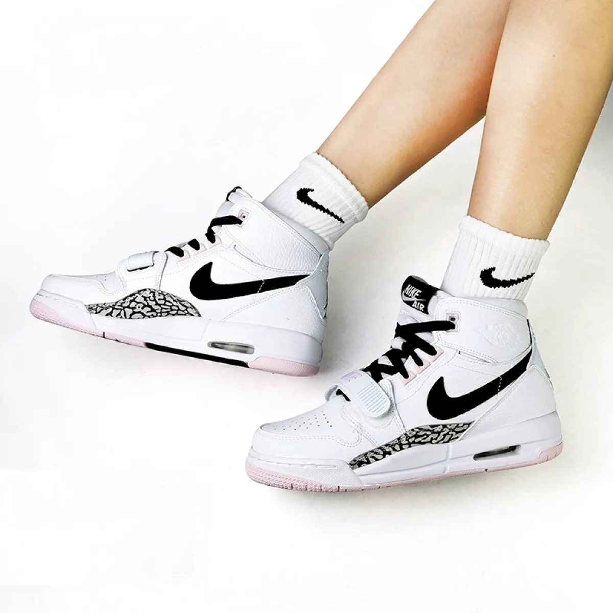 Подростковые кроссовки Air Jordan Legacy 312 High White/Black/Pink GS