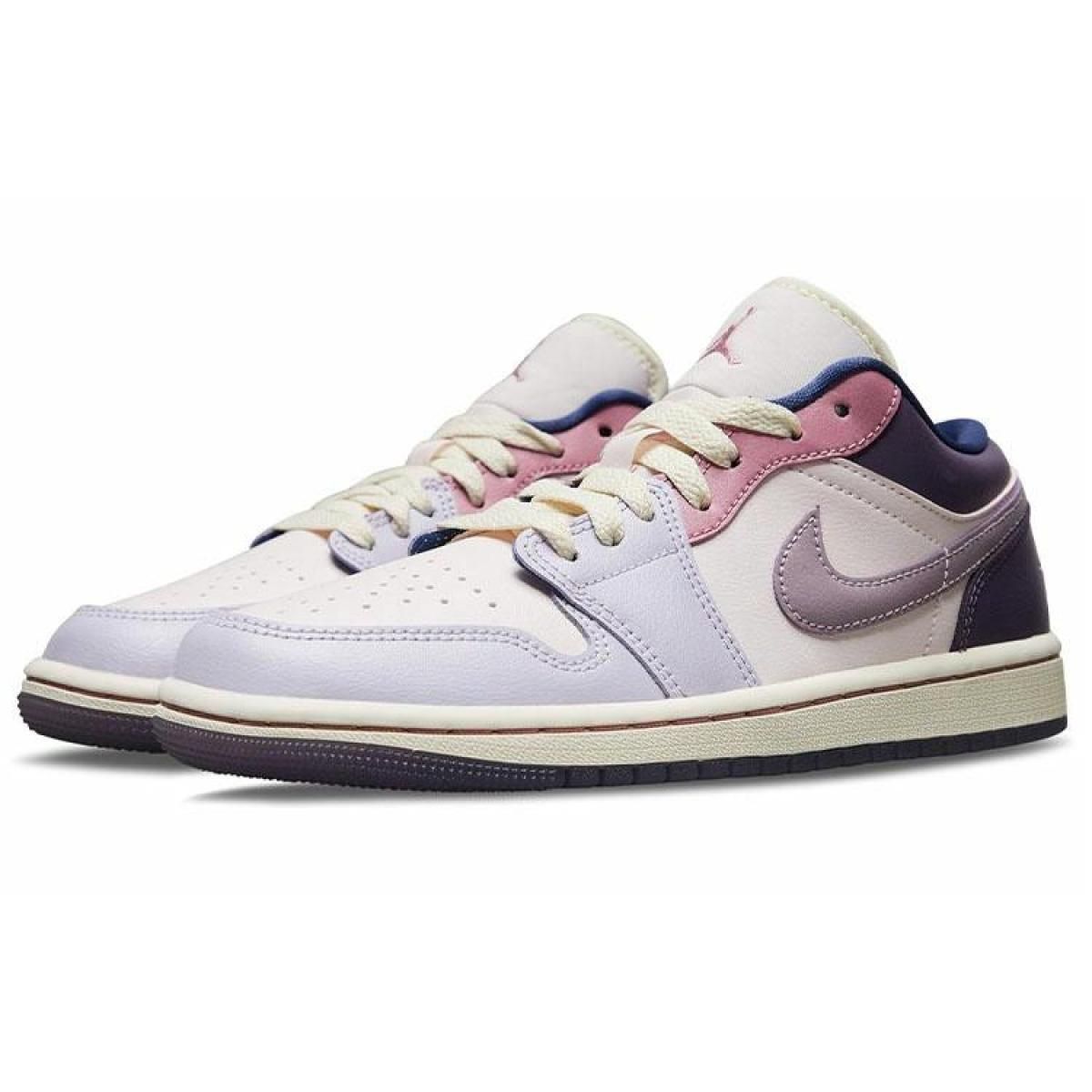 Женские кроссовки Air Jordan 1 Low Purple