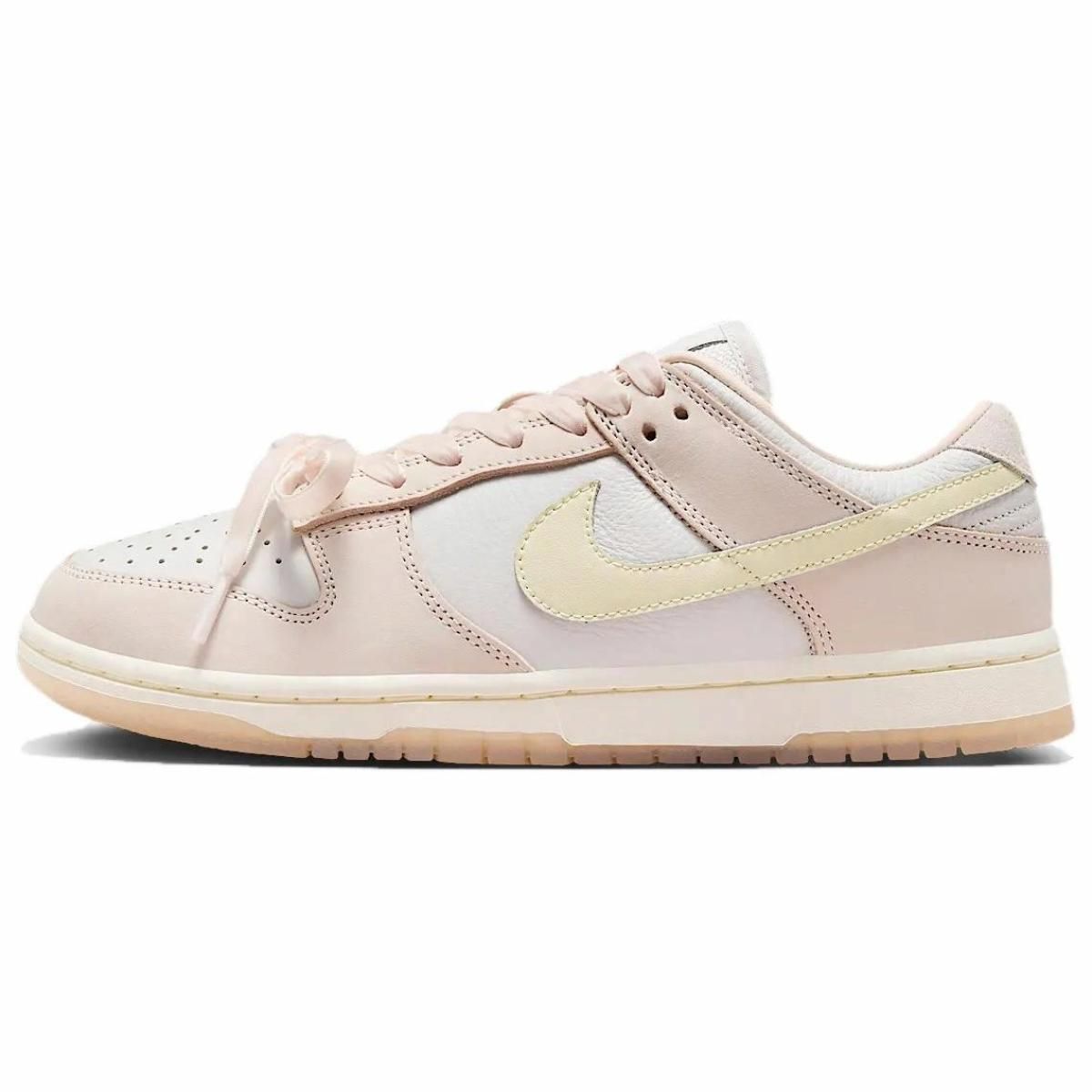 Женские кроссовки Nike Dunk Low Light Soft Pink