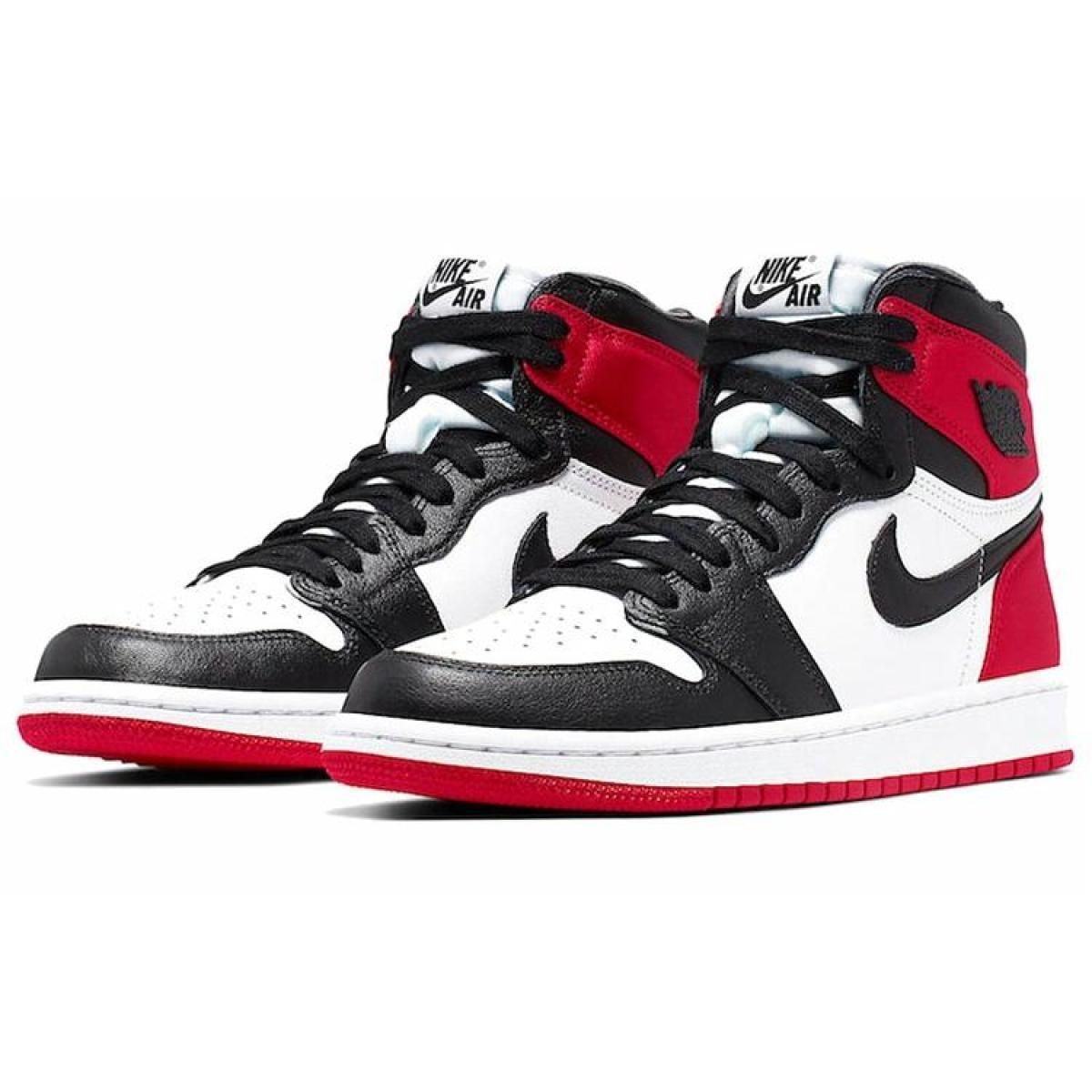 Женские кроссовки Jordan 1 Retro High Satin/Black Toe