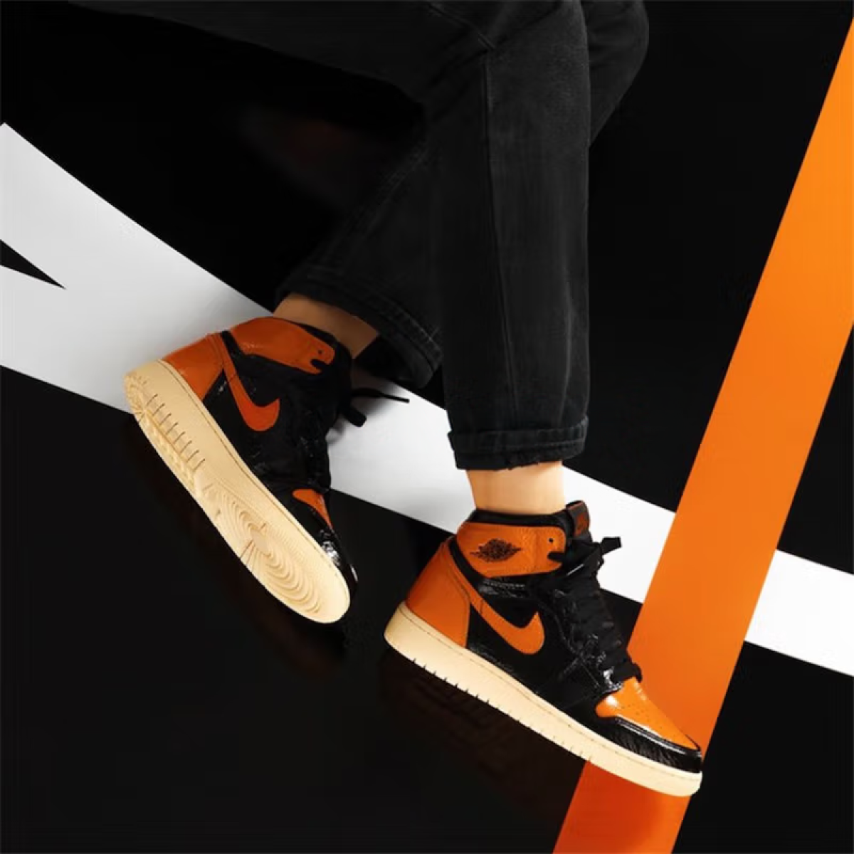 Подростковые кроссовки Air Jordan 1 Retro High Black/Orange GS