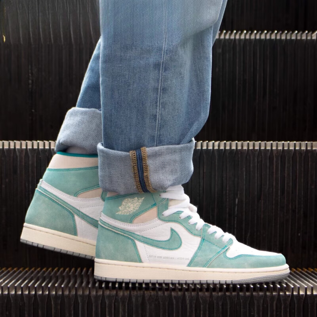 Подростковые кроссовки Air Jordan 1 Retro High "Turbo Green" GS