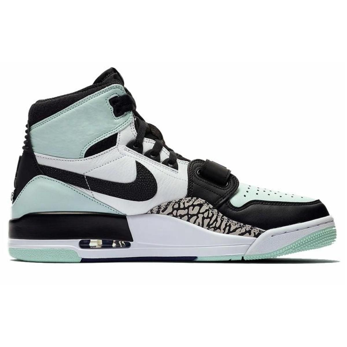 Мужские кроссовки Air Jordan Legacy 312 Mid