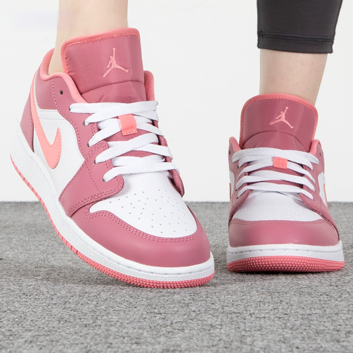 Подростковые кроссовки Air Jordan 1 Low Desert Berry GS