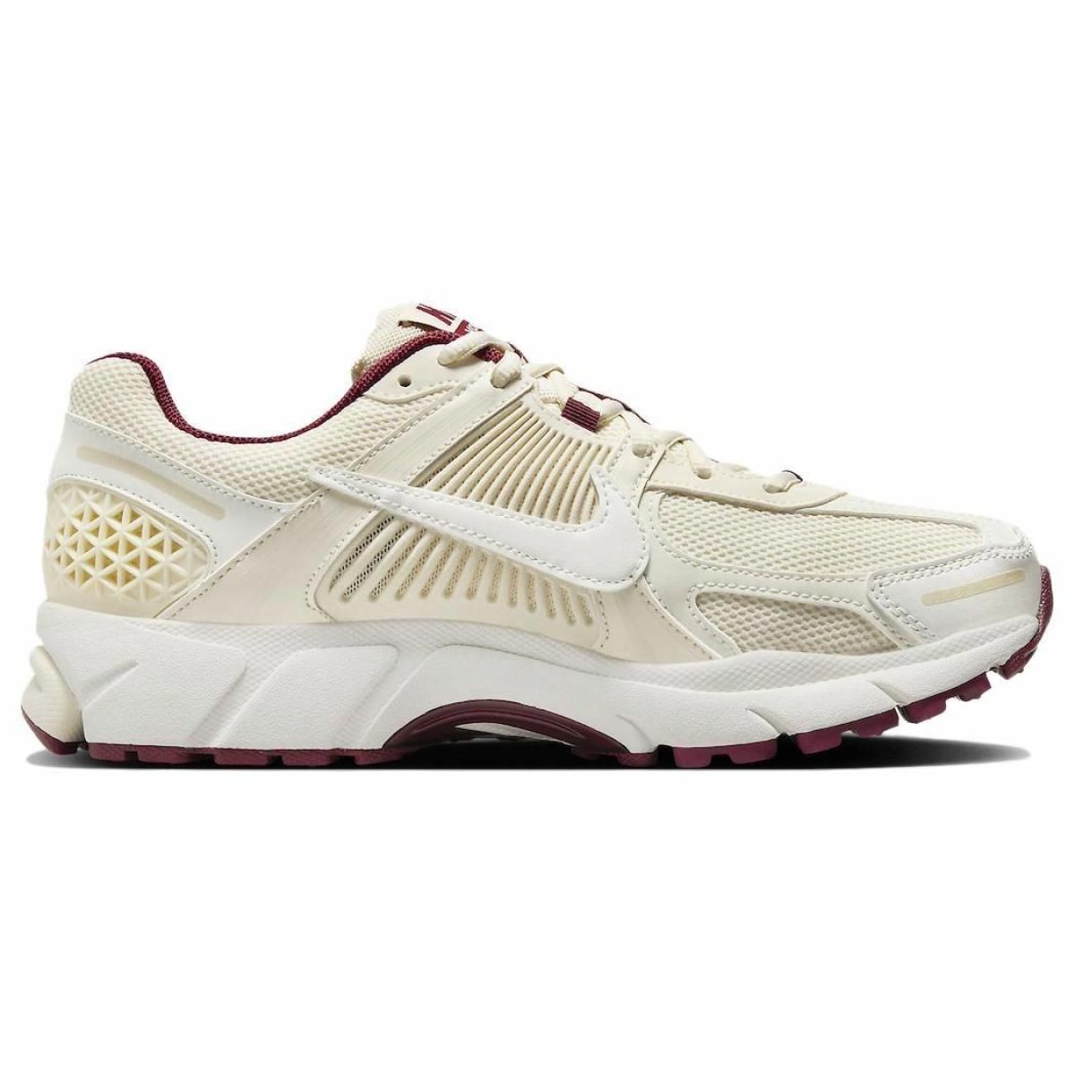 Женские кроссовки Nike Air Zoom Vomero 5 White/Red