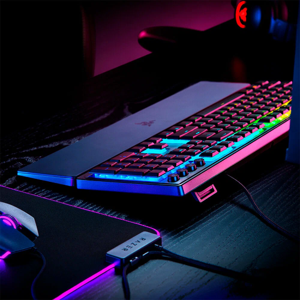 Клавиатура Razer Ornata V3 RGB Black
