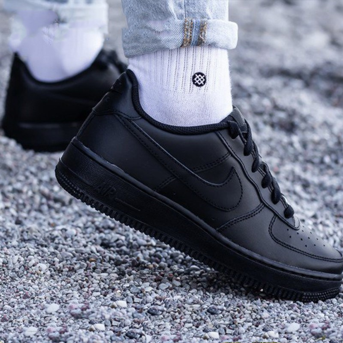 Подростковые кроссовки Nike Air Force 1 Low Black GS