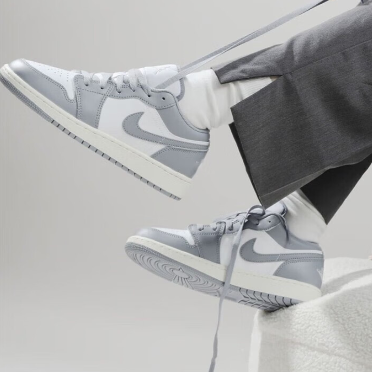 Подростковые кроссовки Air Jordan 1 Low "Vintage Grey" GS