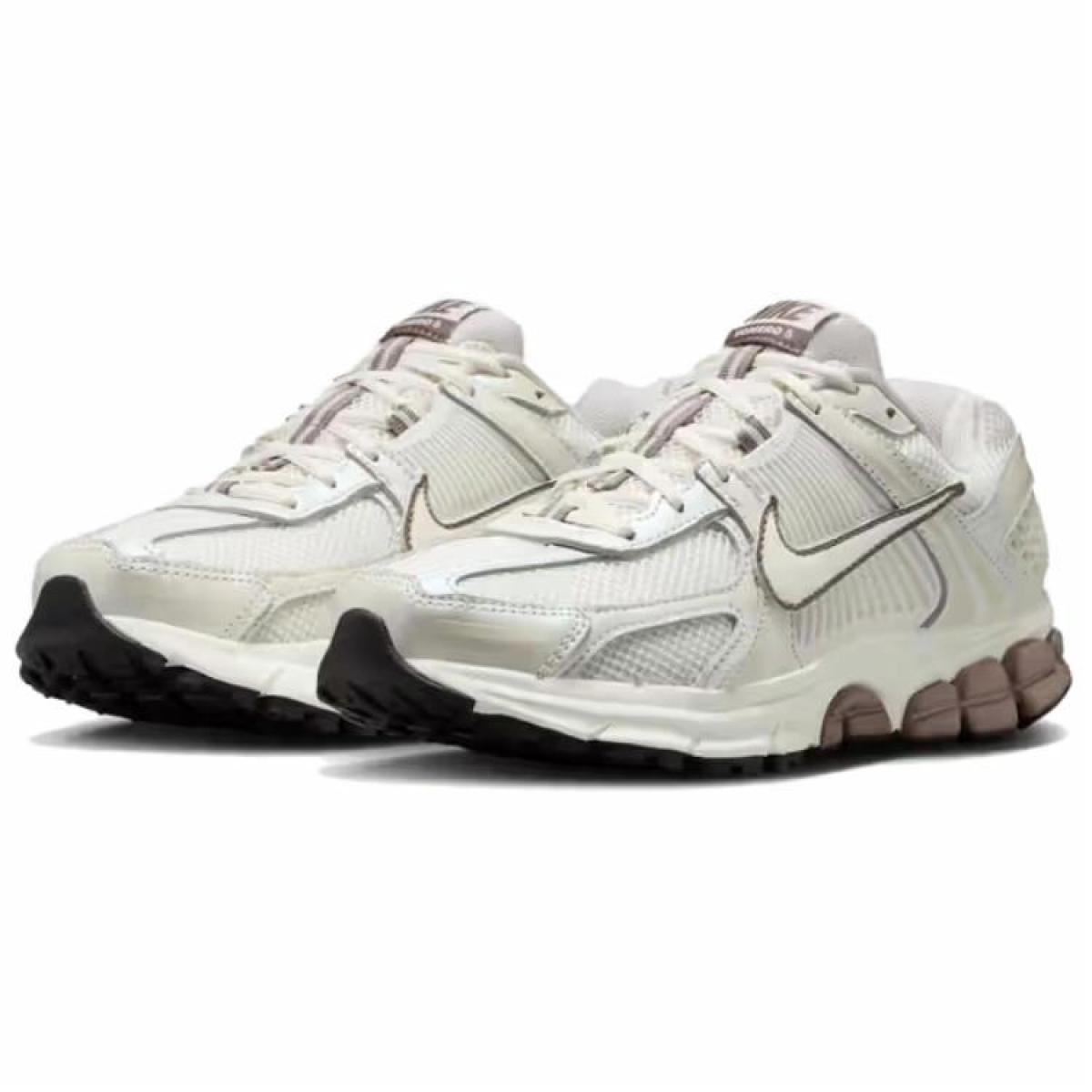 Женские кроссовки Nike Air Zoom Vomero 5 White