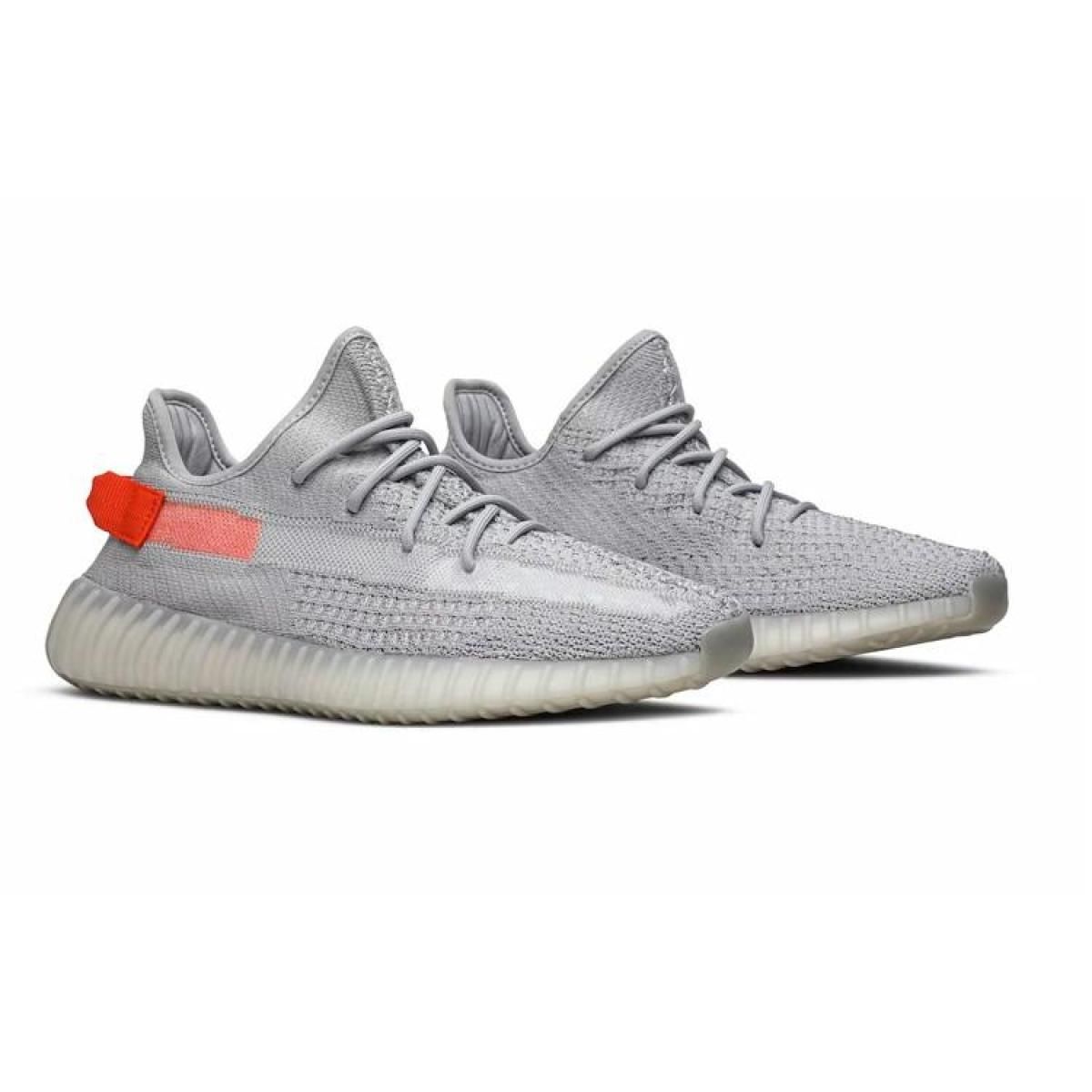 Кроссовки Adidas Yeezy Boost 350 V2 "Tail Light"