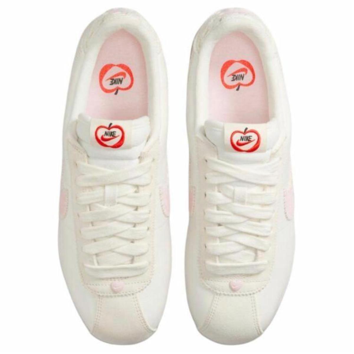 Женские кроссовки Nike Cortez White/Pink
