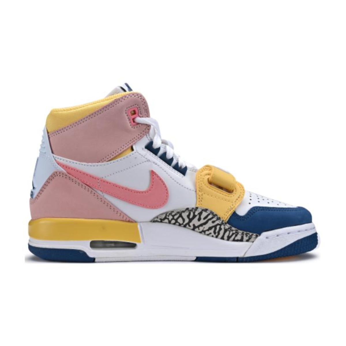 Подростковые кроссовки Jordan Legacy 312 Mid White/Coral Pink/French Blue GS