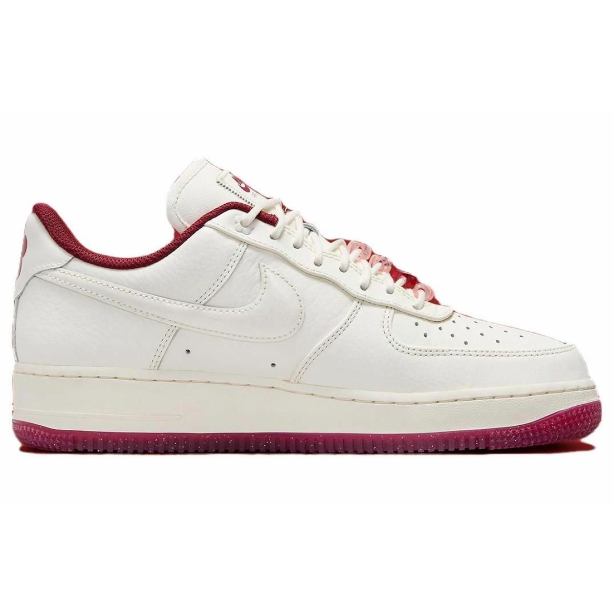 Женские кроссовки Nike Air Force 1 "Valentine Day"