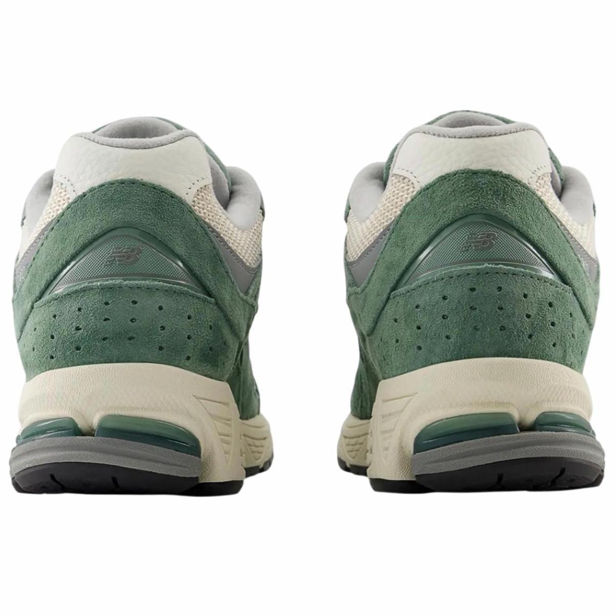 Мужские кроссовки New Balance 2002R Green