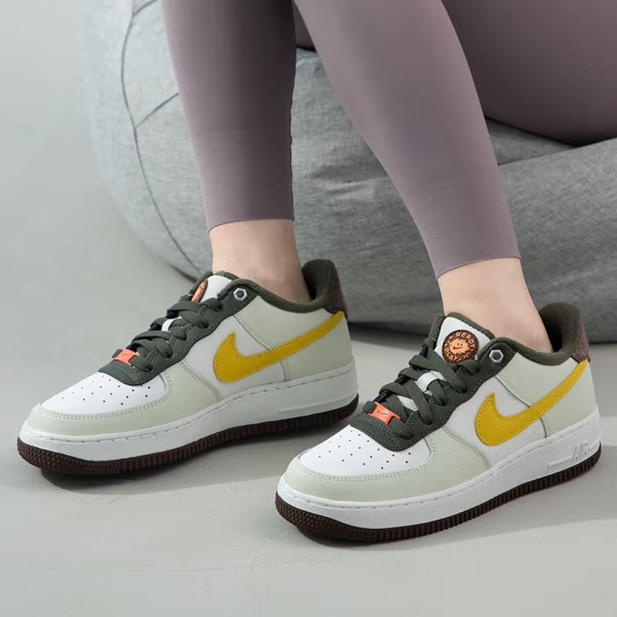 Подростковые кроссовки Nike Air Force 1 Mustard Yellow GS