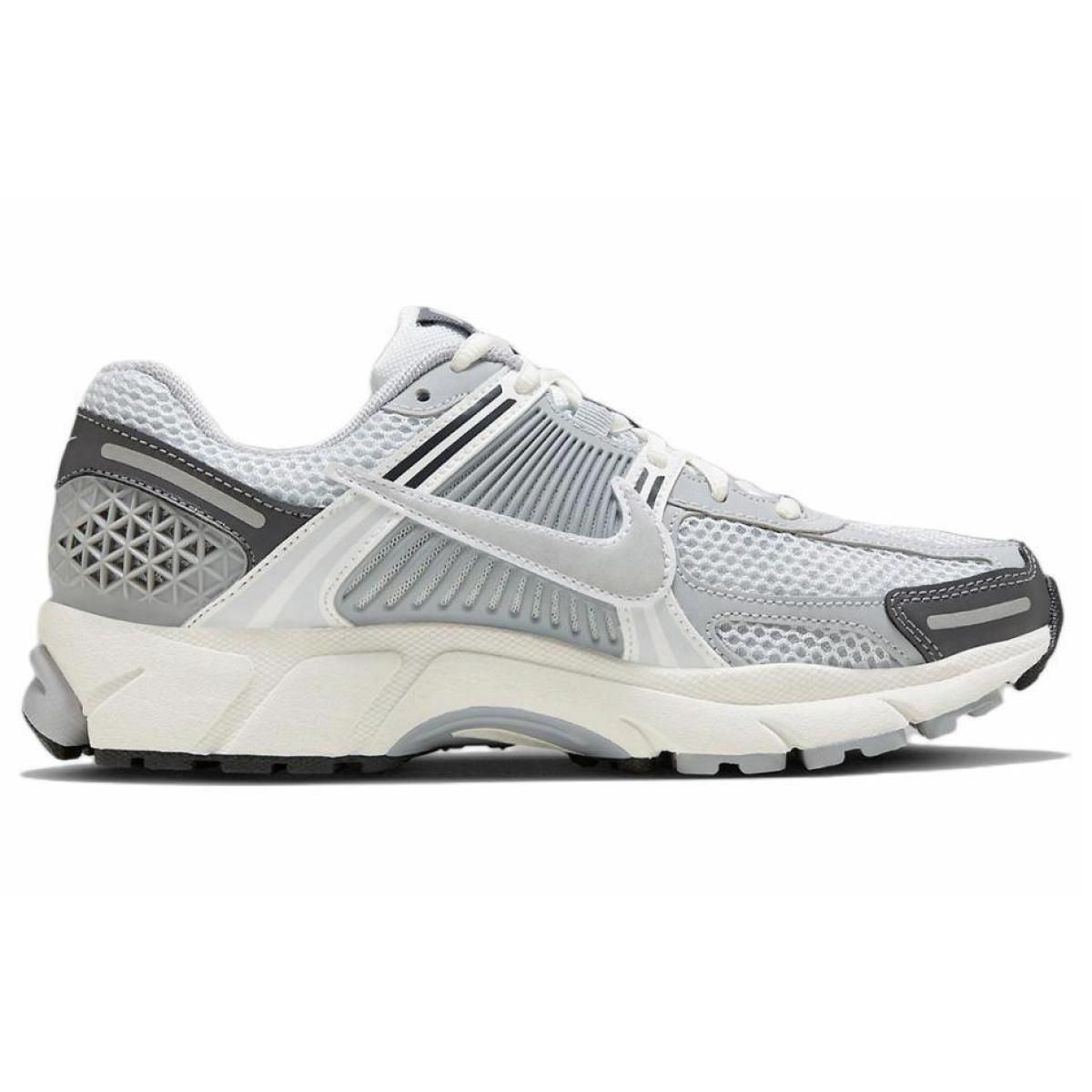 Женские кроссовки Nike Air Zoom Vomero 5 Beige