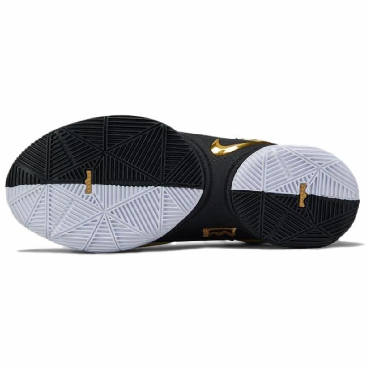Мужские кроссовки Nike LeBron 22 Black/White