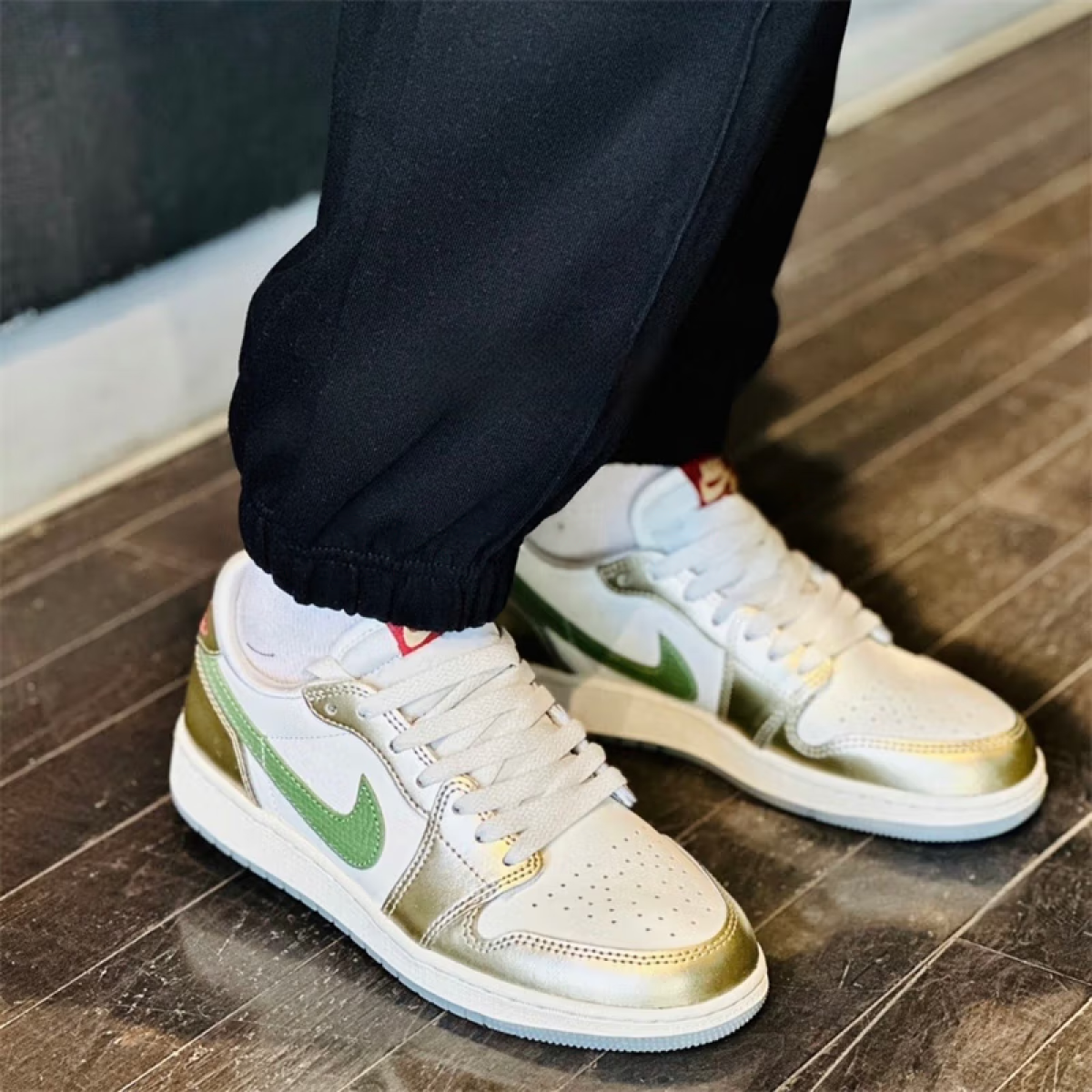 Подростковые кроссовки Air Jordan 1 Low OG "Year of the Dragon" GS