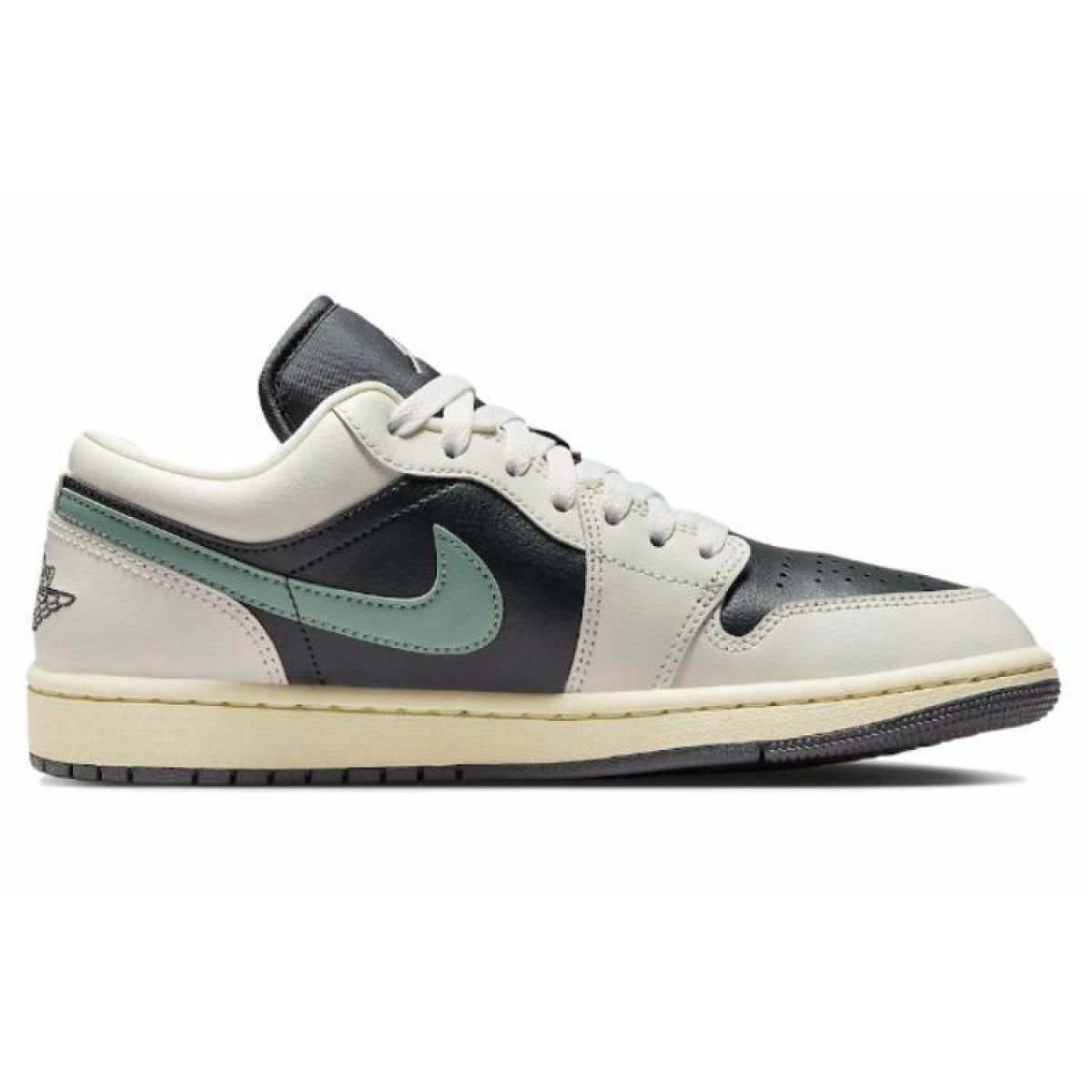 Женские кроссовки Air Jordan 1 Low "Jade Smoke"