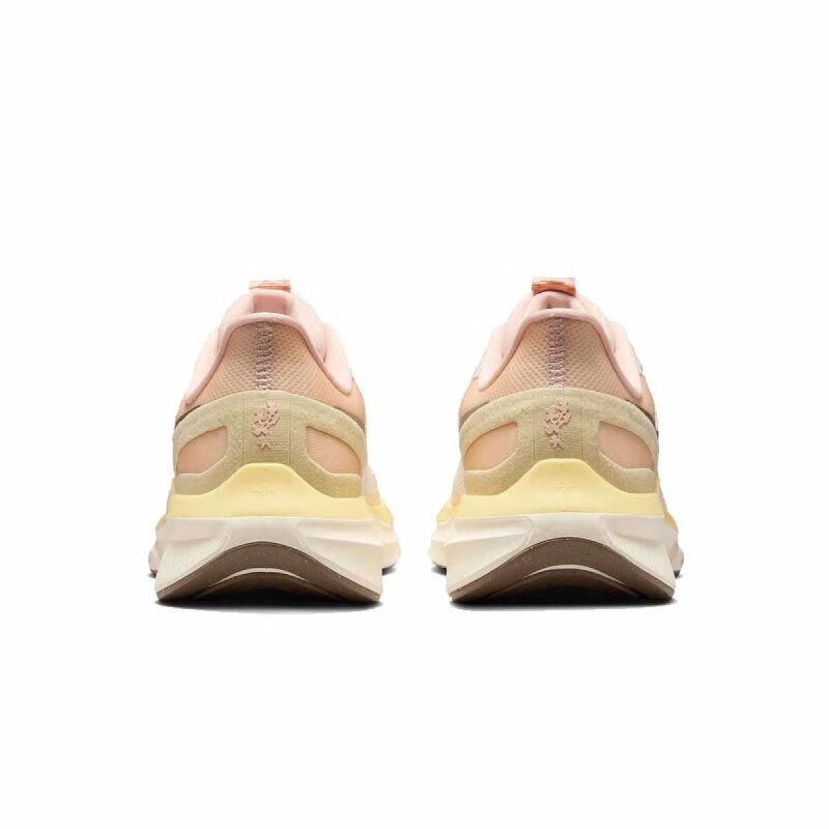 Женские кроссовки Nike Zoom Structure 25 Beige