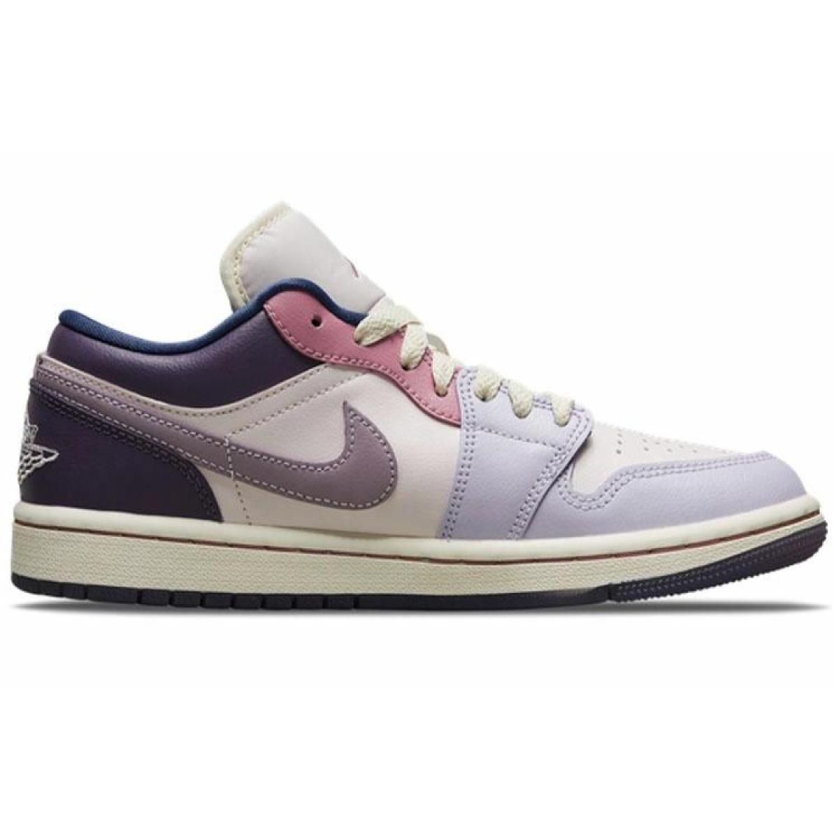 Женские кроссовки Air Jordan 1 Low Purple