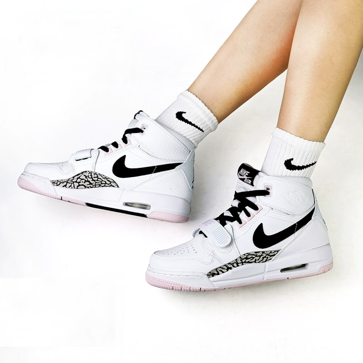 Подростковые кроссовки Air Jordan Legacy 312 High White/Black/Pink GS