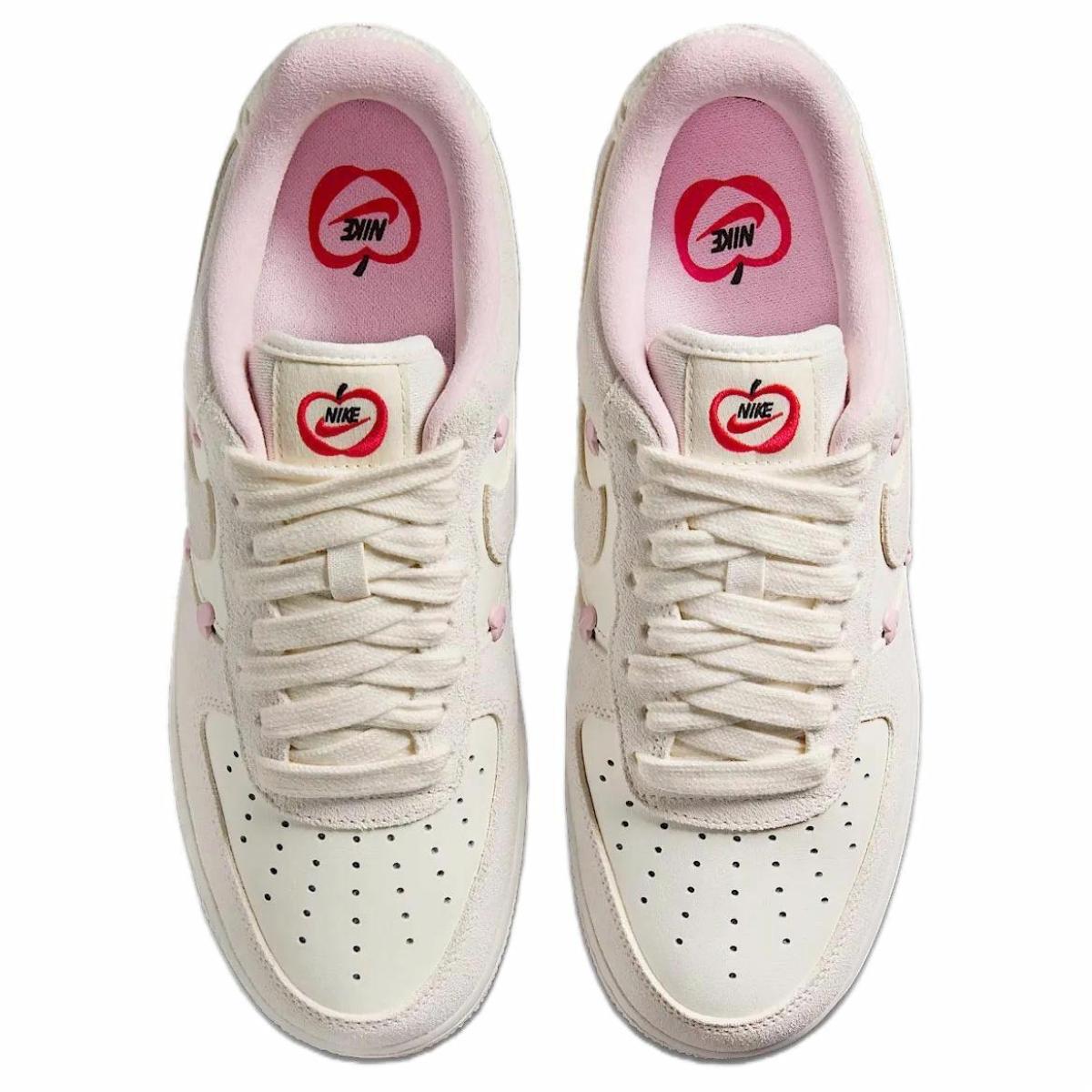 Женские кроссовки Nike Air Force 1 Low Valentine's Day White