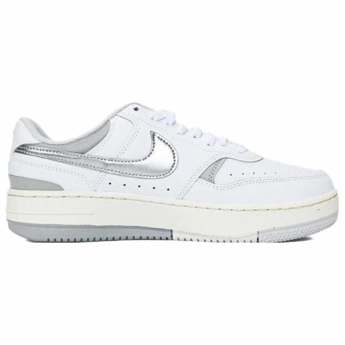 Женские кроссовки Nike Gamma Force Silver