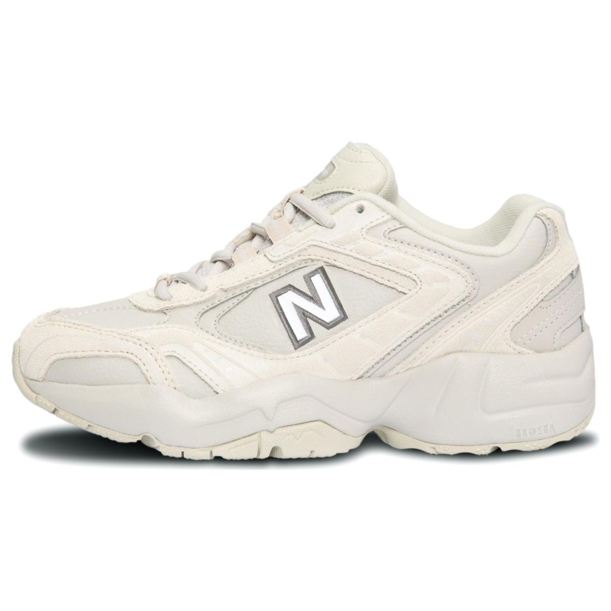 Женские кроссовки New Balance 452 Beige