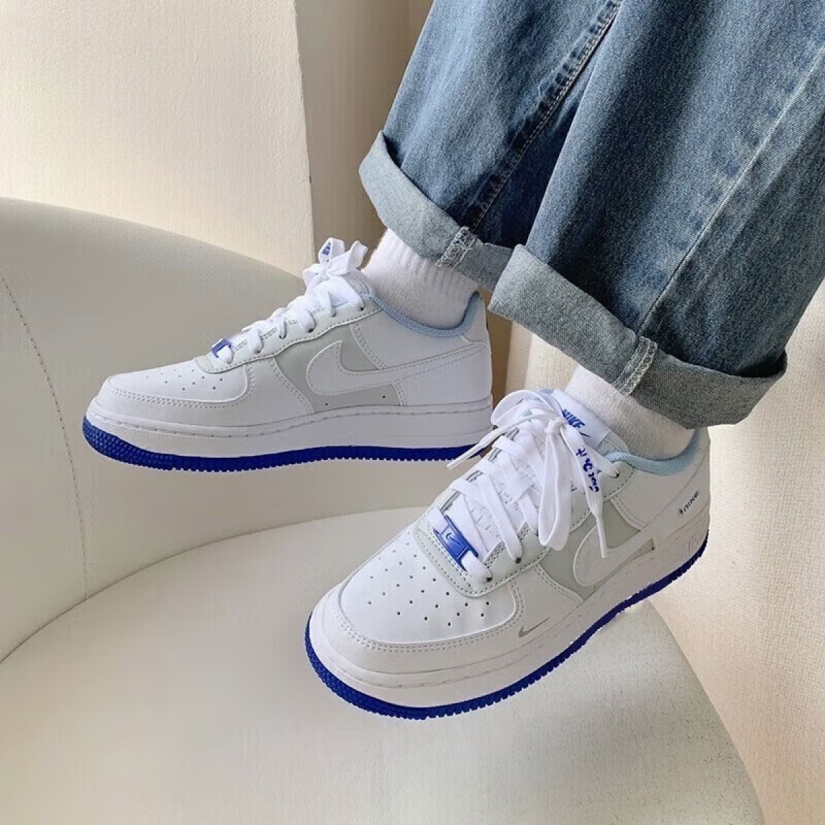 Подростковые кроссовки Nike Air Force 1 LV8 Low  "Just Stitch It" GS
